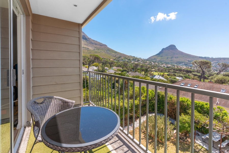 6 Bedroom Property for Sale in Vredehoek Western Cape